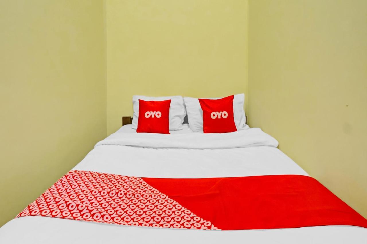 Oyo 3298 Bromo Guest House Family Маланг Экстерьер фото